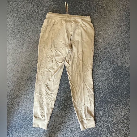 Light tan size 8 joggers - Picture 3 of 3